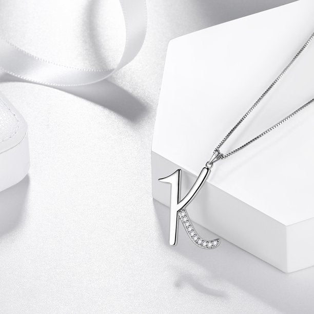 Beautlace Collier avec lettres initiales – Argent sterling 925 avec pendentif personnalisé avec nom de l'alphabet et cristal CZ, bijoux pour la fête des mères, la Saint-Valentin, Noël, un anniversaire, pour sa maman, sa femme, sa petite amie 